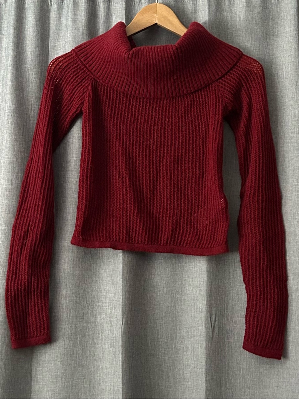 Edikted Ribbed Off-Shoulder Sweater